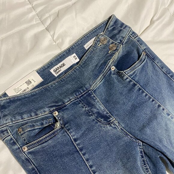 Garage - Low Rise Flare Jeans - Picture 3 of 7